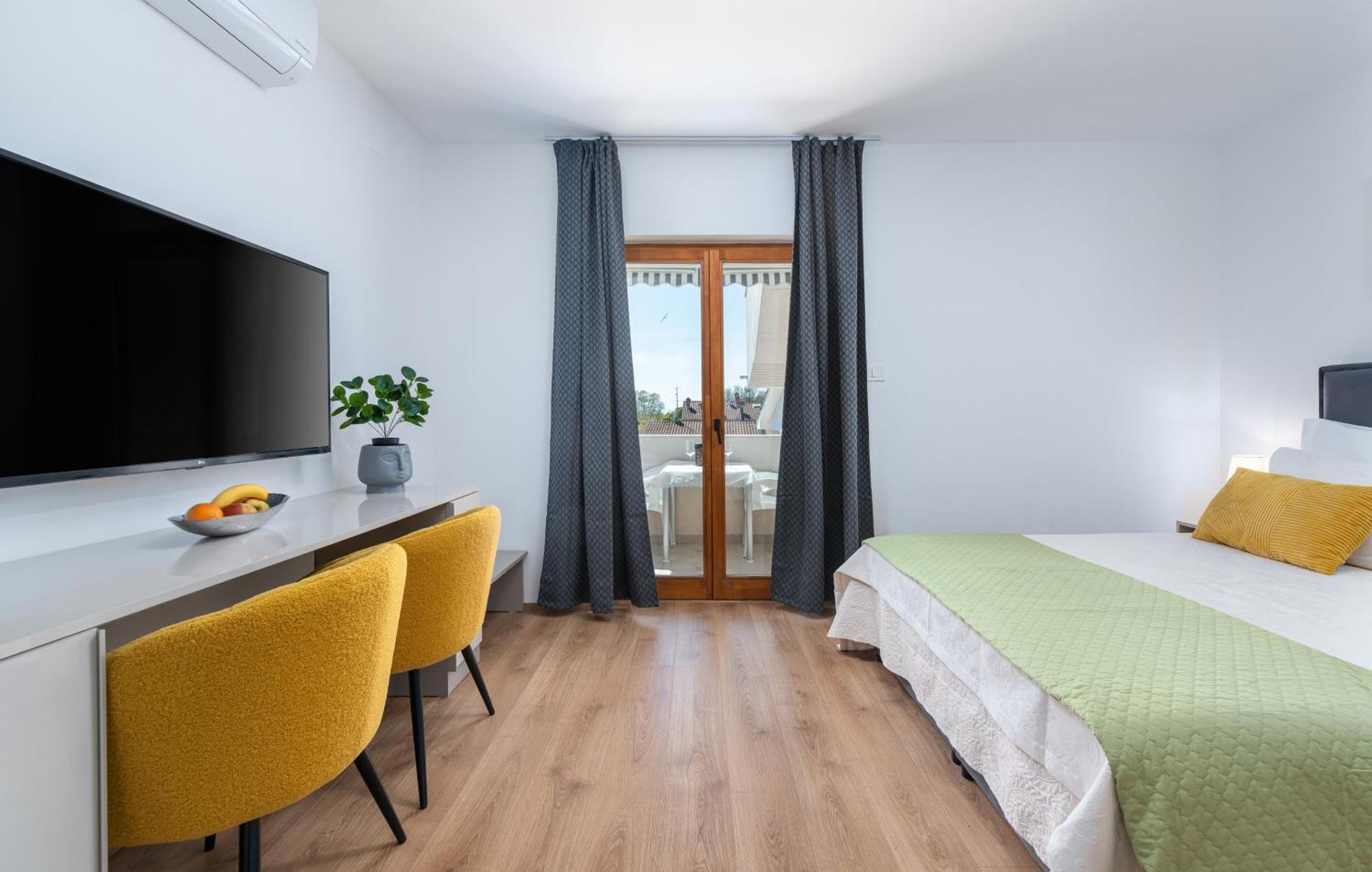 Apartments Viktor Porec Exterior photo